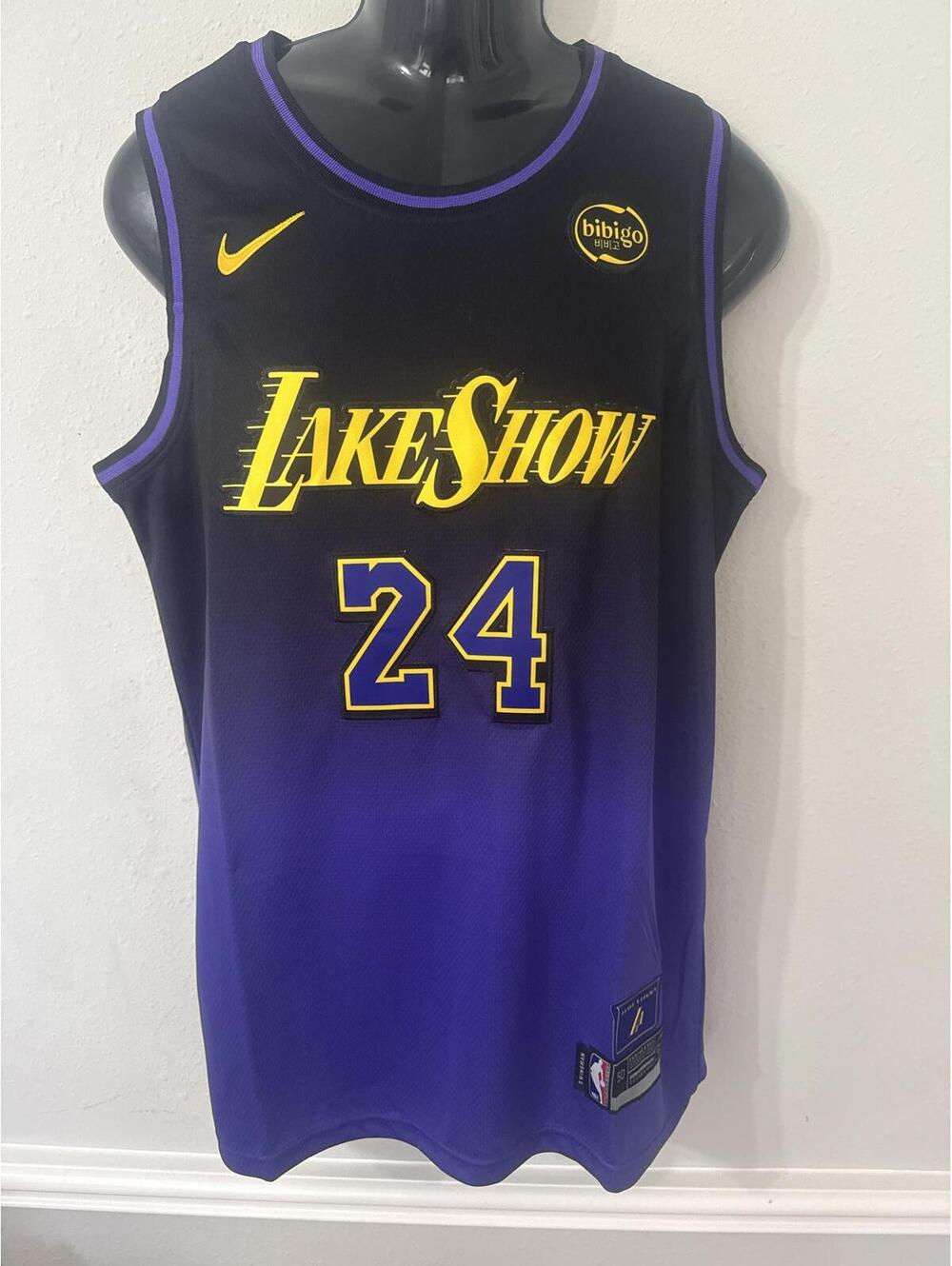 Los Angeles Lakers Kobe Bryant Jersey Size Men’s Large